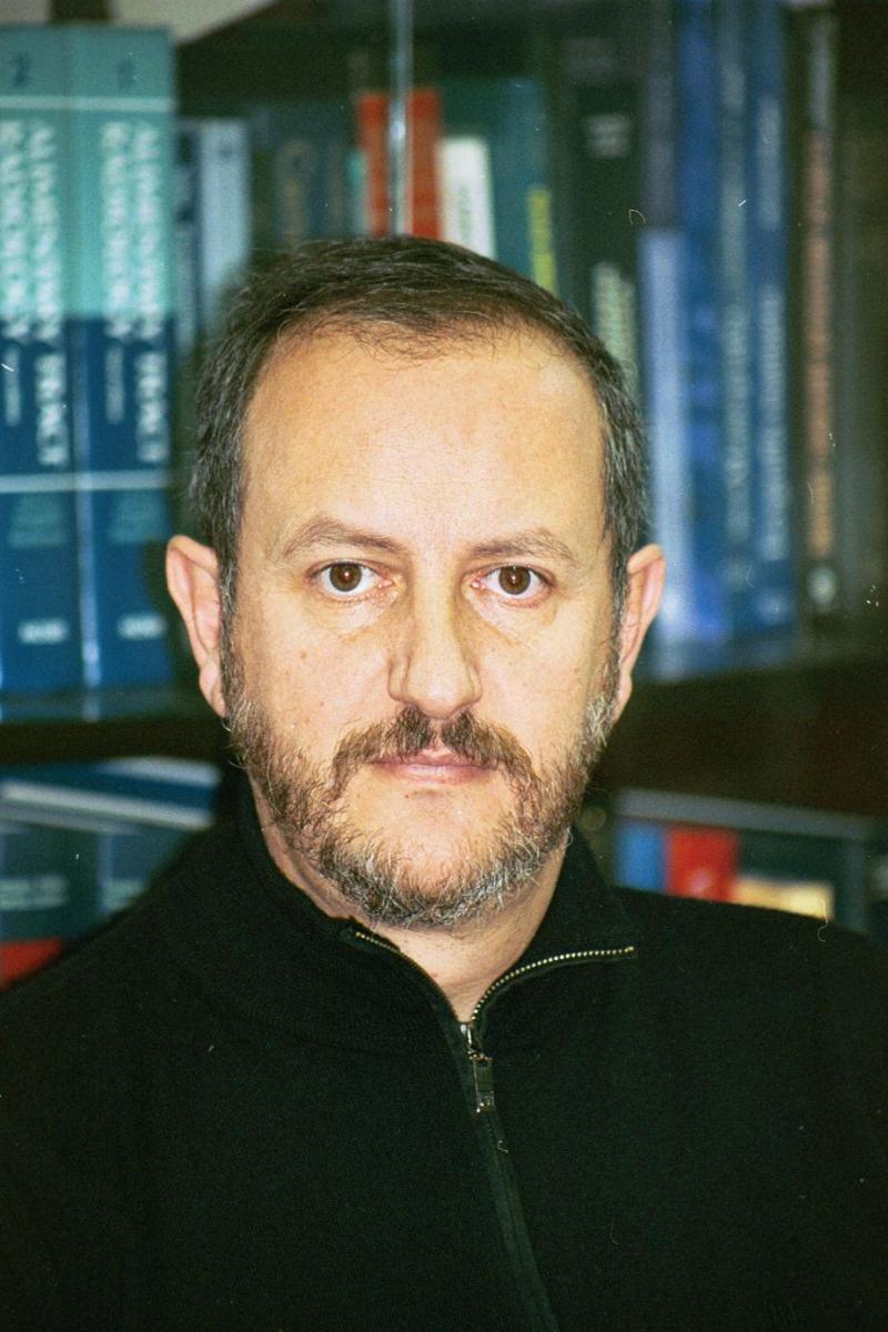 Nicolás Olea. Catedrático de la Universidad de Granada